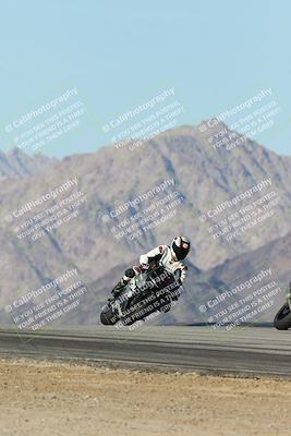 media/Dec-01-2025-Moto Forza (Mon) [[2daa91e15f]]/2-Intermediate Group/Session 4 Turn 9/